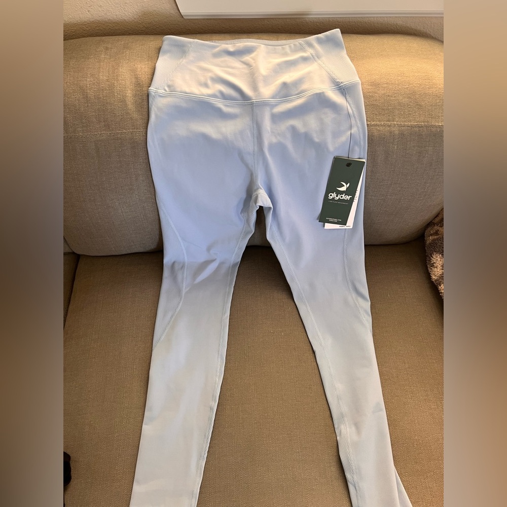Glyder high quality Leggings Size S never worn NWT w/ pockets flattering 4 way
